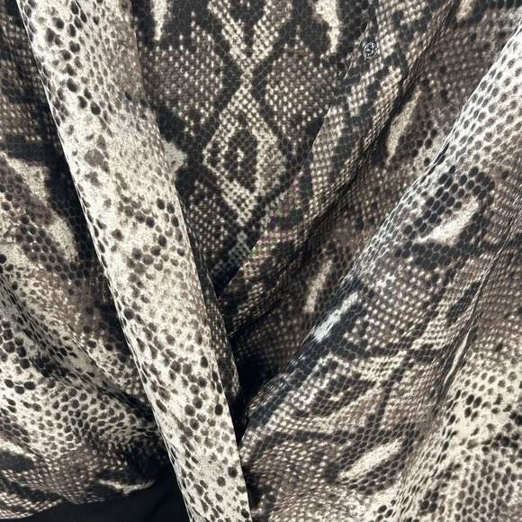 ee:some‎ Bodysuit Snake Skin Look Opaque Sheer Women's Size Medium - Picture 3 of 9